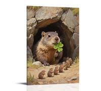 Poster mural contemporain à suspendre avec inscription « A Groundhog Pokes Its Head Out of The Cave, Holding A Clover in Its Mouth », 50 x 75 cm