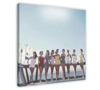 Poster sur toile « A Group of Young Women in Their Bathing Suits on The Nevada Side of Lake Tahoe » - Décoration murale pour salon, chambre à coucher - 40 x 40 cm