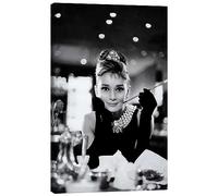Posterlounge Audrey Hepburn dans Diamants sur canapé Tableau sur toile | 40 x 60 cm de Celebrity Collection Noir et blanc Tableaux Décoration murale