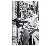 Posterlounge Audrey Hepburn en scooter Tableau sur toile | 40 x 60 cm de Celebrity Collection Noir et blanc Tableaux Décoration murale