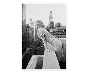 Posterlounge Marilyn Monroe à New York Poster | 80 x 120 cm de Celebrity Collection Noir et blanc Tableaux Décoration murale