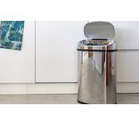 Poubelle de cuisine Majestic sans contact de Kitchen Move : 80 L / Inox