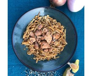 Poulet Teriyaki et nouilles chinoises