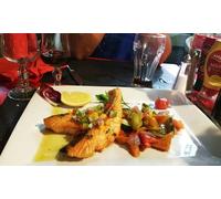 Pour 2 personnes : plat et dessert au choix à la carte