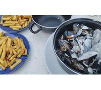 Pour 4 personnes : entrée plat et dessert au choix à la carte