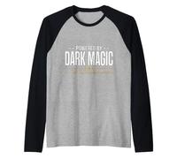 Powered by Dark Magic - Sorciere Halloween Gothique Motif Manche Raglan