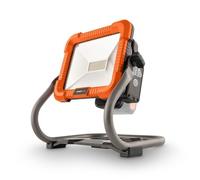 Powerplus Dual Power Projecteur LED Rechargeable POWDP8031 - Lampe de Chantier de 20 V et 2700 lm - sans Batterie ni Chargeur
