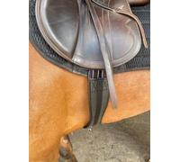 Preto Sangle de selle synthétique pour cheval - Confort gaufré - En néoprène - Sangle équine - Anti-frottement - Extrémité élastique - Contour noir - Anatomique/ergonomique - En PVC