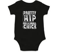 Pretty Hip for A Small Chick Babygrow - Girls Cute Funny Trendy Funky Cool Birthday Baby Suit Vest Grow Bodysuit Cute Newborn Manches Courtes(Medium)