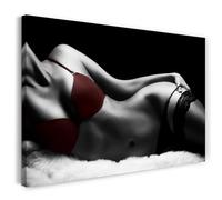 Printistico Impression sur toile (120x80 cm) Femme allongée, lingerie rouge - photographie noir et blanc, cadre en bois véritable avec cintre,