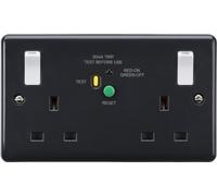 Prise commutée 13 A 2 G DP RCD avec bascule hors-bord blanches (type A) [conforme à la partie M]