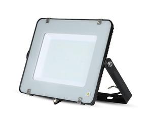 Projecteur SMD de 200 W avec puce 6500 K et corps noir élégant, idéal pour éclairer de grands espaces avec une lumière vive et efficace. Puissance et design en un seul équipement.