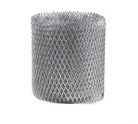 Protection contre les feuilles de gouttière fabriquée à partir d'alliage d'aluminium recyclable soutenant les pratiques d'entretien durable des bâtiments au fil du temps (15 cm x 600 cm)