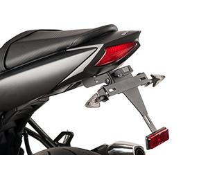 Puig 8729N Supports de Plaque support de plaque en acier et polyamide avec inclinaison réglable, système de fixation sécurisé et design sportif, Noir