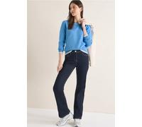 Pull avec détails contrastés