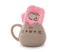 Pusheen Ensemble tasse et chaussettes pour femme | Chaussettes mollet à imprimé graphique Pusheen le chat et tasse en céramique rose et marron | Tasse pour boissons chaudes chat tigré avec oreilles 3D