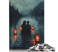 Puzzle 500 pièces Couple Romantique sur Un Quai avec lanternes au crépuscule pour Adultes, Cadeaux de Noël, Puzzles en Bois (52 x 38 cm)