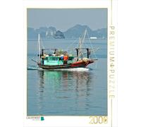 Puzzle · Bateau de pêche dans la Baie d'Ha Long, au Vietnam | 2000 pièces · Format assemblé 90 × 67 cm · CALVENDO Puzzle