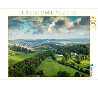 Puzzle CALVENDO Camping, terrain de golf et vue sur la ville de Brilon | 1000 pi