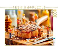 Puzzle CALVENDO Ouvrier du bâtiment miniature vérifie un steak avec un thermomèt