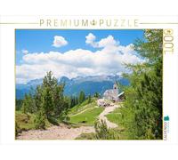 Puzzle · Chiesa Santa Croce sur Le Mont Sainte-Croix | Destination de randonnée dans les Dolomites du Tyrol du Sud · 1000 pièces · Format assemblé 64 × 48 cm · CALVENDO Puzzle