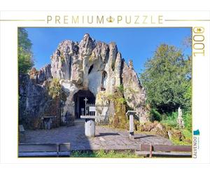 Puzzle · Conjoux, Lieu de pèlerinage marial dans Les Ardennes Belges | 15 grottes abritent plus de 100 figures en plâtre peintes… · 1000 pièces · Format assemblé 64 × 48 cm · CALVENDO Puzzle