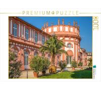 Puzzle · Côté Jardin du château de Biebrich à Wiesbaden, en Hesse | Magnifique façade baroque agrémentée de palmiers méditerranéens… · 1000 pièces · Format assemblé 64 × 48 cm · CALVENDO Puzzle