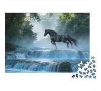 Puzzle de 1000 pièces représentant Un Cheval Noir au Galop, Un Cheval Noir sautant dans Une Cascade, Un Jeu éducatif pour Adultes, Une décoratione et Haut Niveau (38 x 26 cm). Anniversaire.
