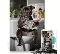 Puzzle de 1000 pièces représentant Un Staffordshire Bull Terrier lisant Le Journal aux Toilettes idéal pour Les Adultes Un Jeu d'esprit Amusant et décontracté découpé avec précision et doté