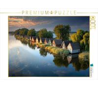 Puzzle · Hangars à Bateaux au Bord du lac Müritz | 1000 pièces · Format assemblé 64 × 48 cm · CALVENDO Puzzle