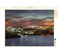 Puzzle · Le Port Industriel de Hambourg et Le Pont de Köhlbrand | Entre lueur chaleureuse et lointain infini · 1000 pièces · Format assemblé 64 × 48 cm · CALVENDO Puzzle