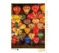 Puzzle · Le Vietnam de Nuit - Lampions à Hoi an | Scène de marché du Vietnam · couleurs et nostalgie pour votre… · 1000 pièces · Format assemblé 64 × 48 cm · CALVENDO Puzzle
