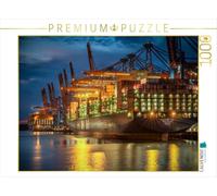 Puzzle · Porte-conteneurs HMM Garam, Monrovia | À la lueur de la nuit, sur le Burchardkai · 1000 pièces · Format assemblé 64 × 48 cm · CALVENDO Puzzle