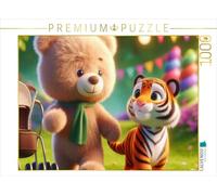 Puzzle · Un Ours en Peluche et Un Tigre rayé se promènent côte à côte dans | un parc ensoleillé · Animaux en peluche · 1000 pièces · Format assemblé 64 × 48 cm · CALVENDO Puzzle