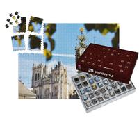 puzzleYOU : Calendrier de l'Avent | « Horloge de Rue Historique avec la célèbre cathédrale d'Amiens, Hauts-de-France, France »