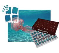 puzzleYOU : Calendrier de l'Avent | « Pelagia Noctiluca Méduse dans la mer au Large de l'île d'Elbe »