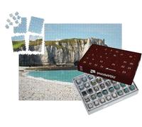 puzzleYOU : Calendrier de l'Avent | « Plage avec Falaise de Falaise d'Aval. Normandie, Côte d'Albatre, France. »