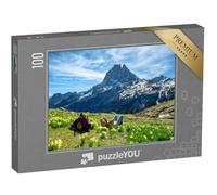 puzzleYOU : Puzzle de 100 pièces « Une randonneuse Qui se Repose en regardant Le Pic du Midi Ossau dans Les Pyrénées françaises »