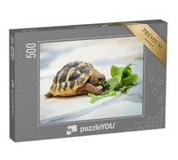 puzzleYOU : Puzzle de 500 pièces « Tortue de Compagnie Lors de Son Repas de Salade »