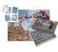 puzzleYOU : Smart Sorted® | Puzzle Photo 1000 pièces « des Drapeaux de Mantras tibétains typiquement colorés flottent dans Le Vent, Tibet »