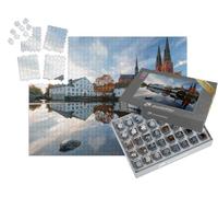 puzzleYOU : Smart Sorted® | Puzzle Photo 1000 pièces « Deux des Principaux Symboles d'Uppsala : la cathédrale et Le musée National, Suède »