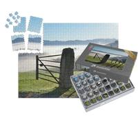 puzzleYOU : Smart Sorted® | Puzzle Photo 1000 pièces « sur la Montagne boisée du Pays Basque se Trouve Une Ferme avec Un pâturage verdoyant. »
