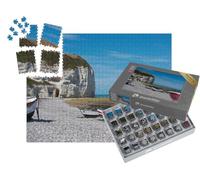 puzzleYOU : Smart Sorted® | Puzzle Photo 1000 pièces « Yport Plage avec des Bateaux de pêche, Promenade sur la Plage de Galets avec Vue sur la Falaise d'Aval »