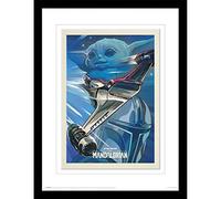 Pyramid International Poster Star Wars dans un cadre (le Mandalorian Grogu N-1 Starfighter Design) 30 cm x 40 cm Cadeaux Star Wars pour homme et femme Cadeaux Star Wars pour enfants Produit officiel