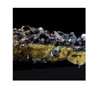 Pyrite, Sidérite, Quartz 80.5 carats