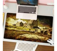 QRFASFZO Tapis de Souris Gaming - 30x80 cm - Tapis de Souris Esports - Ne Glisse jamais - Couverture complète du Bureau - Château médiéval écossais Ancien dans Une Ville du Patrimoine culturel médiév