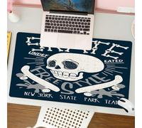 QRFASFZO Tapis de Souris Gaming - 30x80 cm - Tapis de Souris Esports - Ne Glisse jamais - Couverture complète du Bureau - Skateboard Street Art, Un crâne stylisé entouré de Skateboards et de « skateb