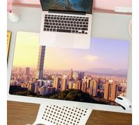 QRFASFZO Tapis de Souris Gaming - 30x80 cm - Tapis de Souris Esports - Ne Glisse jamais - Couverture complète du Bureau - Vue emblématique de Taipei, Taipei 101 se Dresse Entre des Villes animées et