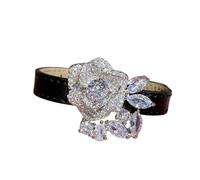 QSYJCCXD NOUVEAU 2026 UNISEX FEMMES MASSION 925 Silver Color Camellia Flower Exquis Zircon Bracelet avec une ceinture PU Elegant Female Braceuse de bracelet
