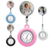 QSZ Personnalisé Montre Infirmiere pour Blouse avec Broche, Nom et Texte Personnalisables Montres Trotteuse Infirmière Personnalisée pour Aides Soignantes (Montre Infirmiere)